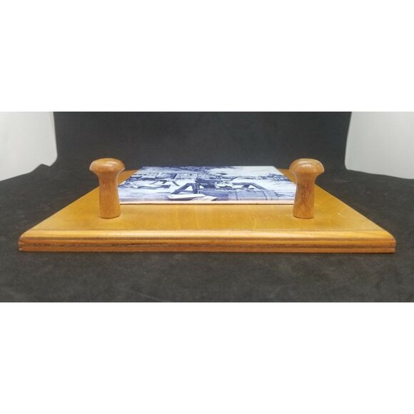 Delft Blue Ceramic Tile Shoe Cobbler Carver on Wood Hanger Ter Steege BV - Picture 4 of 4